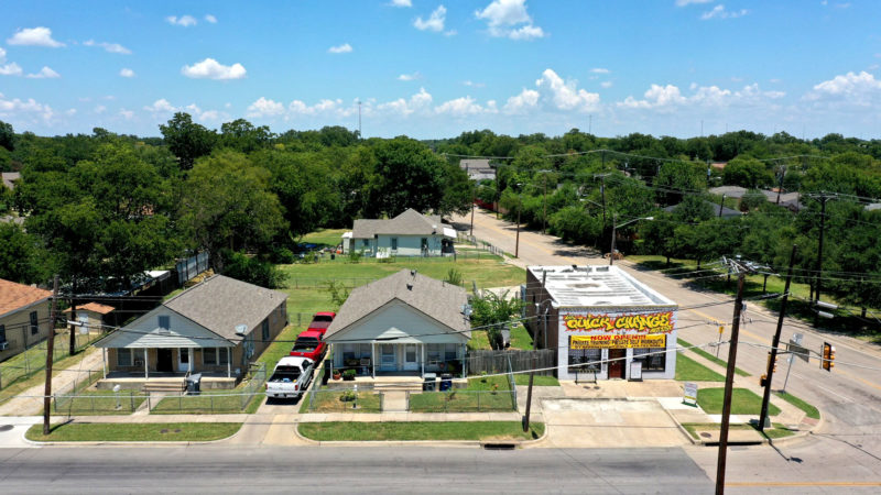 820 S Carroll Ave. Dallas, TX 75223