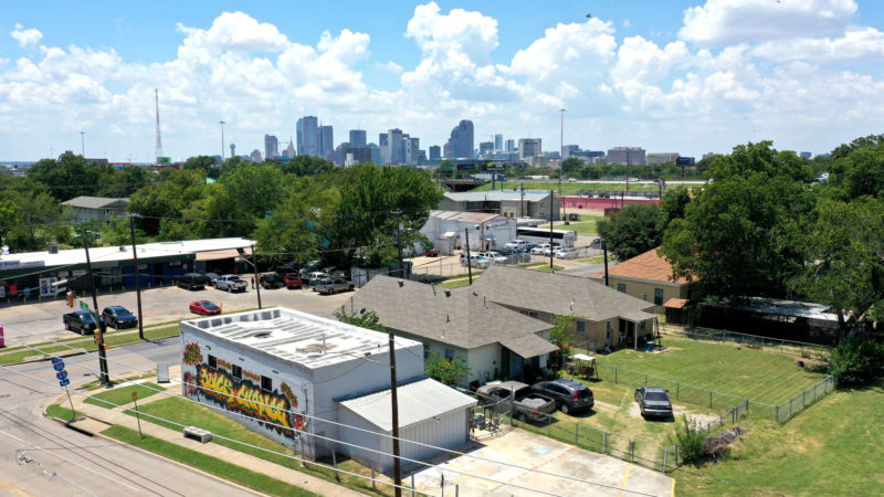 820 S Carroll Ave. Dallas, TX 75223
